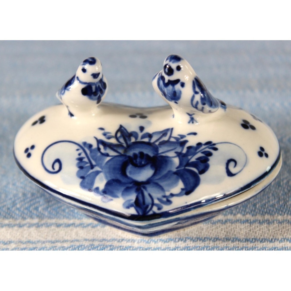 Gzhel heartshaped trinket dish/2 birds/flower/signed/VTG